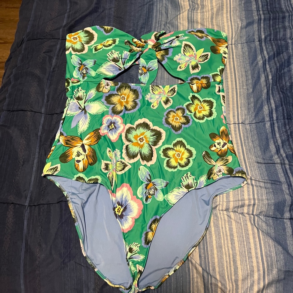 Aerie one piece xxl